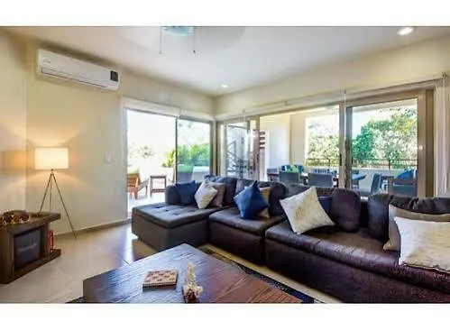 Delfino Penthouse Mexique